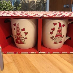 NIB set of 2 Valentineβs Day gnome mugs
